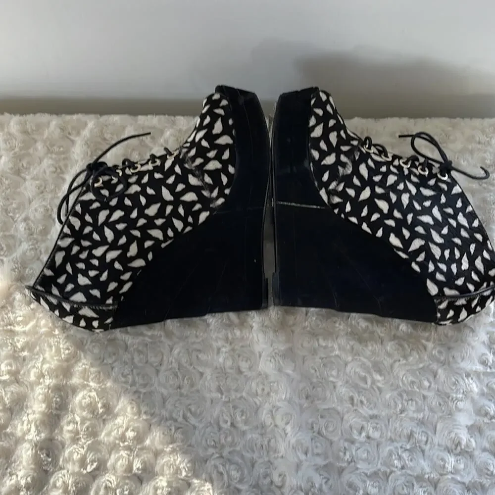Diane Von Furstenberg Open Toes Wedge Ankle Boots Animal Print Size 8.5 M